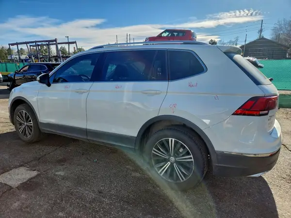 3VV2B7AX4JM079485 2018 VOLKSWAGEN TIGUAN - Image 2