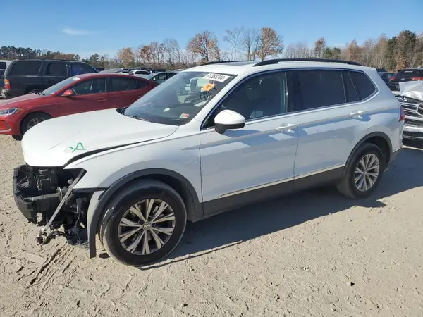 3VV2B7AX4JM089630 2018 VOLKSWAGEN TIGUAN - Image 1