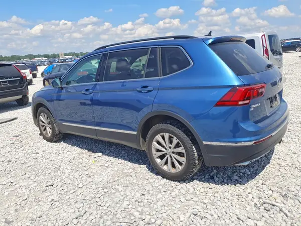 3VV2B7AX4JM096688 2018 VOLKSWAGEN TIGUAN - Image 2