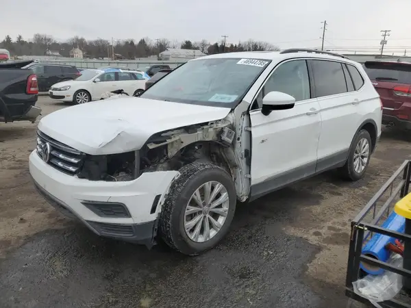 3VV2B7AX4JM098599 2018 VOLKSWAGEN TIGUAN - Image 1