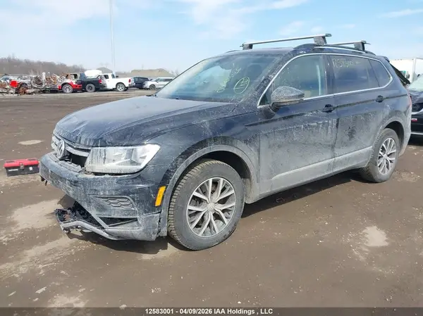 3VV2B7AX4JM106720 2018 VOLKSWAGEN TIGUAN - Image 2