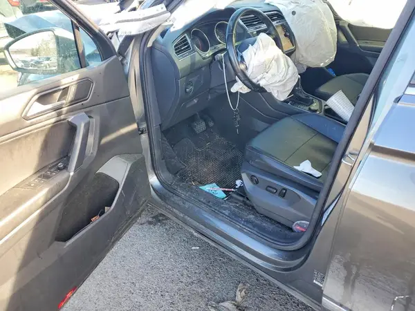 3VV2B7AX4JM113621 2018 VOLKSWAGEN TIGUAN - Image 8