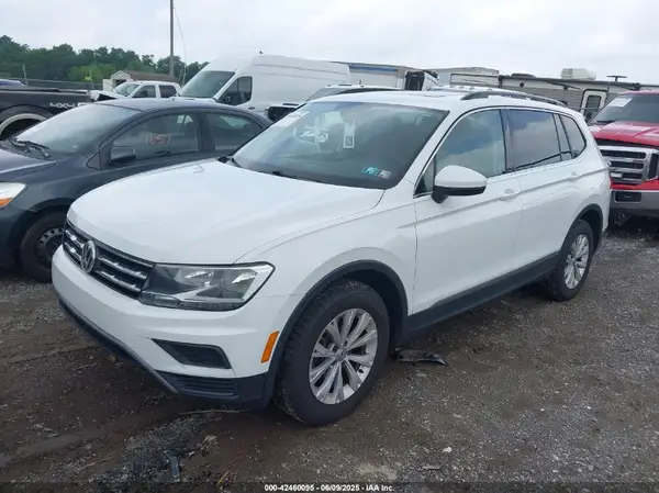 3VV2B7AX4JM119600 2018 VOLKSWAGEN TIGUAN - Image 2