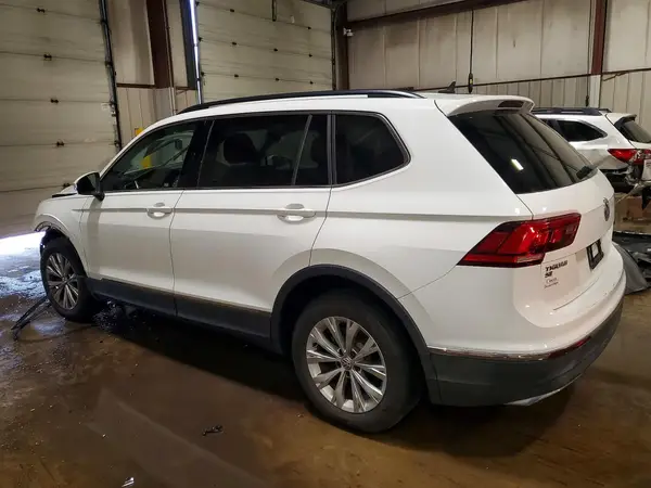 3VV2B7AX4JM134677 2018 VOLKSWAGEN TIGUAN - Image 2