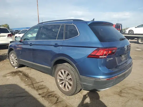 3VV2B7AX4JM134873 2018 VOLKSWAGEN TIGUAN - Image 2