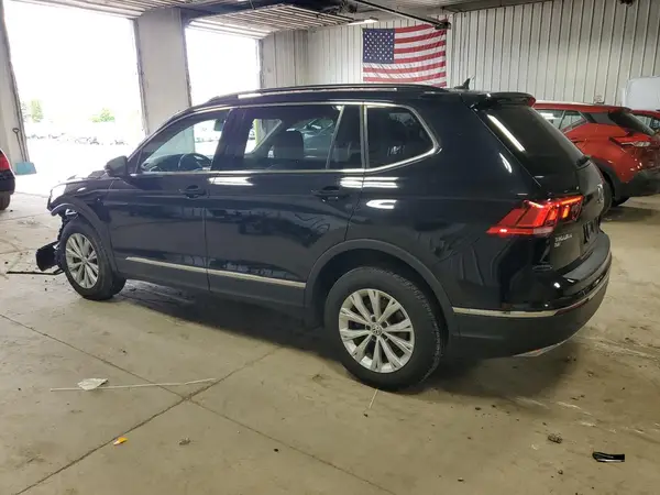 3VV2B7AX4JM138096 2018 VOLKSWAGEN TIGUAN - Image 2