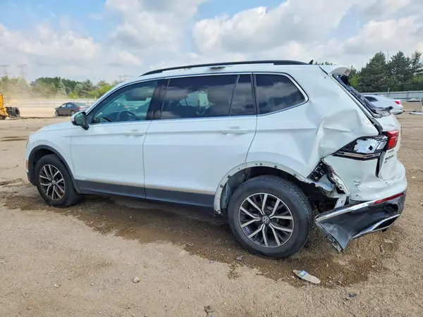 3VV2B7AX4JM140334 2018 VOLKSWAGEN TIGUAN - Image 2