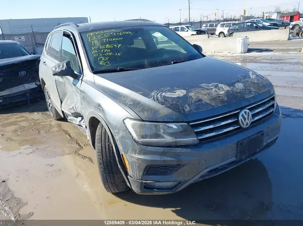 3VV2B7AX4JM168697 2018 VOLKSWAGEN TIGUAN - Image 1