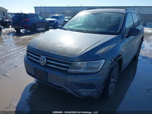 3VV2B7AX4JM168697 2018 VOLKSWAGEN TIGUAN - Image 2