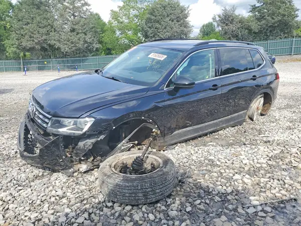 3VV2B7AX4JM188562 2018 VOLKSWAGEN TIGUAN - Image 1