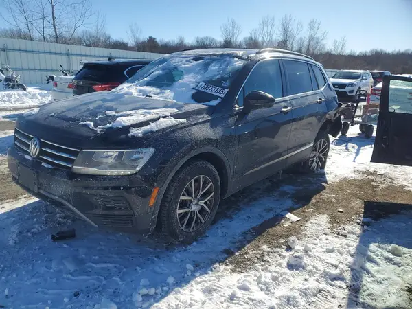3VV2B7AX4JM193857 2018 VOLKSWAGEN TIGUAN - Image 1