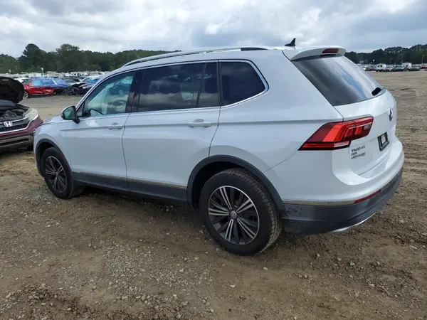 3VV2B7AX4JM200063 2018 VOLKSWAGEN TIGUAN - Image 2