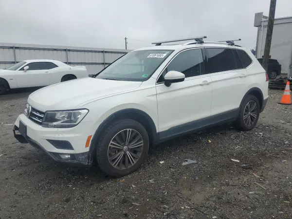 3VV2B7AX4JM214559 2018 VOLKSWAGEN TIGUAN - Image 1