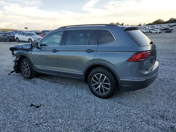 3VV2B7AX4JM221964 2018 VOLKSWAGEN TIGUAN - Image 2