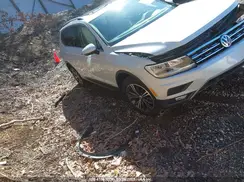 3VV2B7AX4KM006215 2019 VOLKSWAGEN TIGUAN
