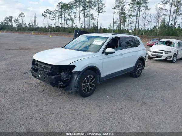 3VV2B7AX4KM010071 2019 VOLKSWAGEN TIGUAN - Image 2