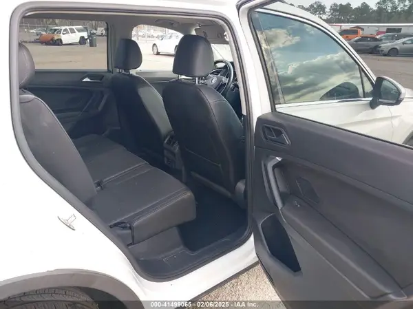 3VV2B7AX4KM010071 2019 VOLKSWAGEN TIGUAN - Image 8