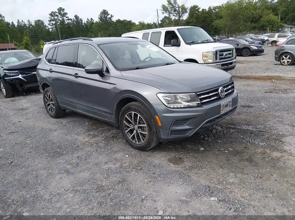 3VV2B7AX4KM067113 2019 VOLKSWAGEN TIGUAN - Image 1