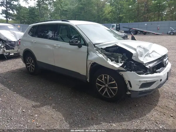 3VV2B7AX4KM096563 2019 VOLKSWAGEN TIGUAN - Image 1