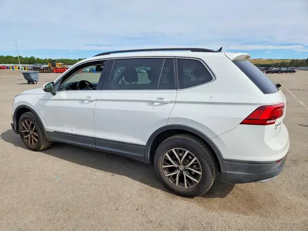 3VV2B7AX4KM100028 2019 VOLKSWAGEN TIGUAN - Image 2