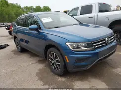 3VV2B7AX4KM127018 2019 VOLKSWAGEN TIGUAN