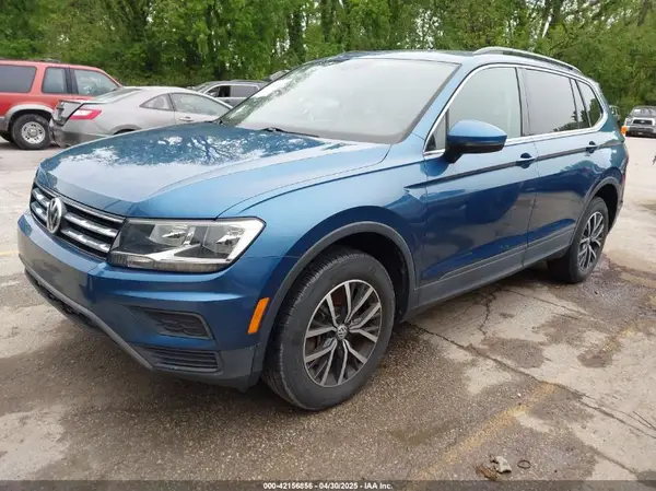 3VV2B7AX4KM127018 2019 VOLKSWAGEN TIGUAN - Image 2