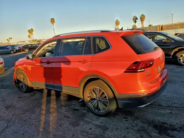 3VV2B7AX4KM152873 2019 VOLKSWAGEN TIGUAN - Image 2