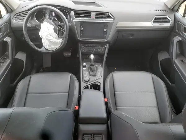 3VV2B7AX4KM182200 2019 VOLKSWAGEN TIGUAN - Image 8