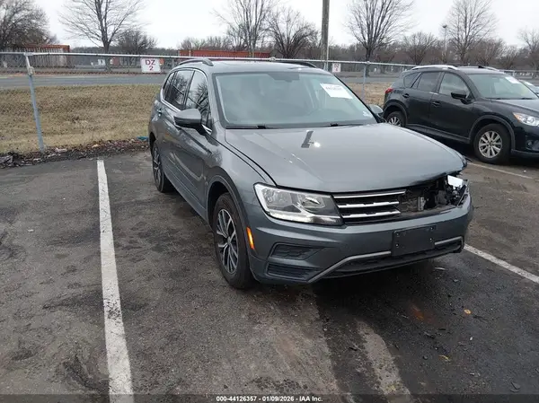 3VV2B7AX4KM186652 2019 VOLKSWAGEN TIGUAN - Image 1
