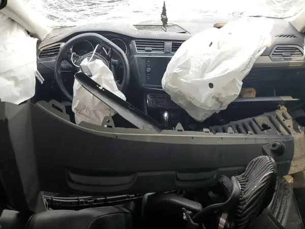3VV2B7AX4KM198560 2019 VOLKSWAGEN TIGUAN - Image 8