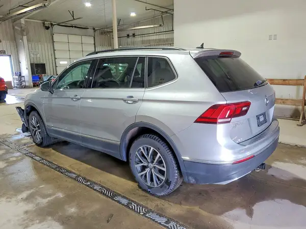 3VV2B7AX4LM017961 2020 VOLKSWAGEN TIGUAN - Image 2