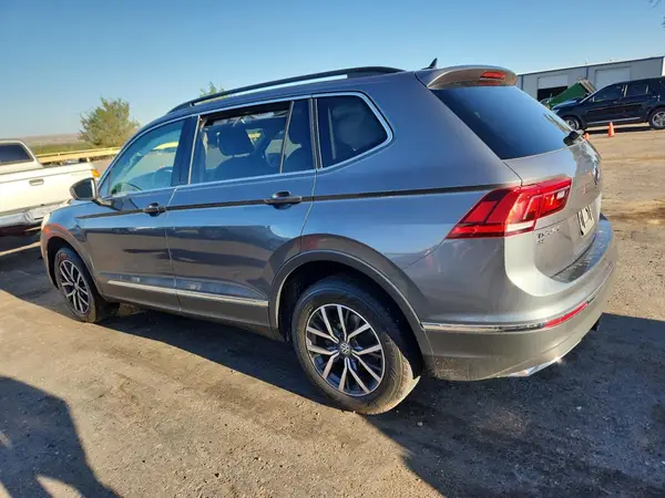 3VV2B7AX4LM024988 2020 VOLKSWAGEN TIGUAN - Image 2