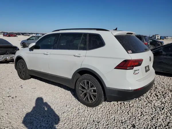 3VV2B7AX4LM025185 2020 VOLKSWAGEN TIGUAN - Image 2