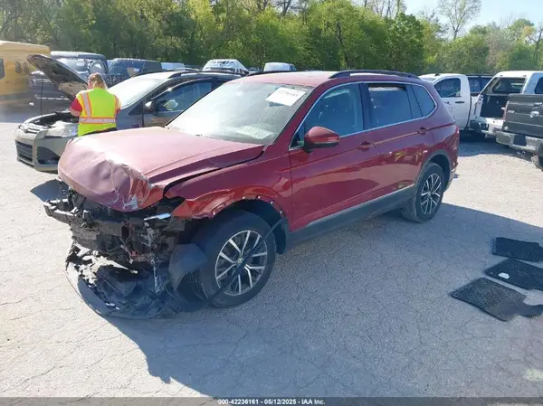 3VV2B7AX4LM039202 2020 VOLKSWAGEN TIGUAN - Image 2