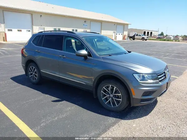 3VV2B7AX4LM070336 2020 VOLKSWAGEN TIGUAN - Image 1