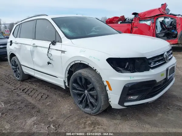 3VV2B7AX4LM106638 2020 VOLKSWAGEN TIGUAN - Image 1