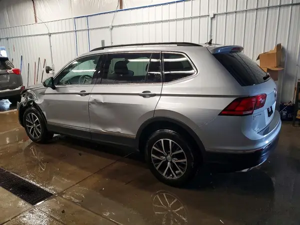 3VV2B7AX4LM169285 2020 VOLKSWAGEN TIGUAN - Image 2