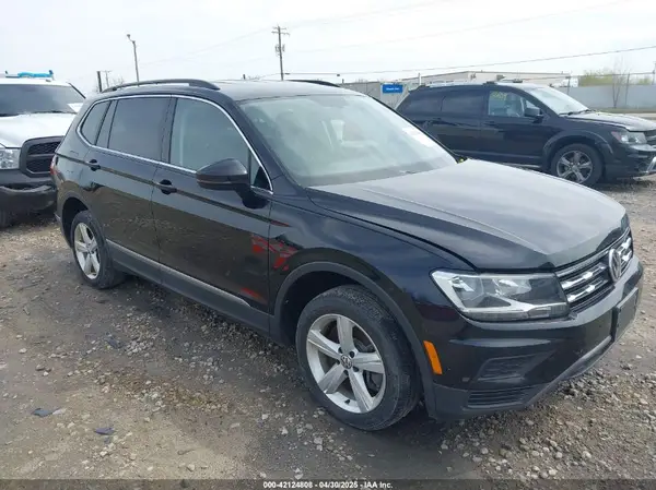 3VV2B7AX4MM050282 2021 VOLKSWAGEN TIGUAN - Image 1
