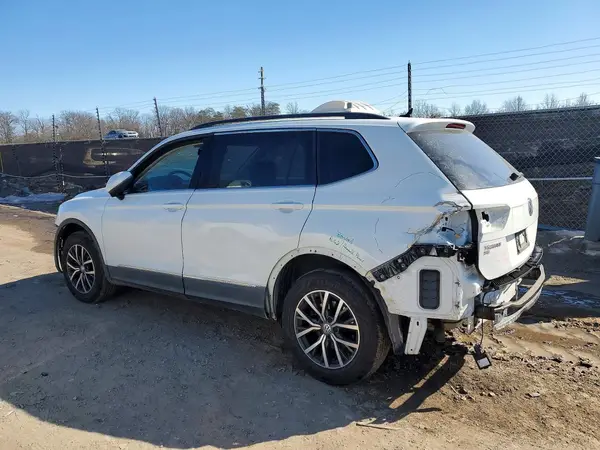 3VV2B7AX4MM070483 2021 VOLKSWAGEN TIGUAN - Image 2