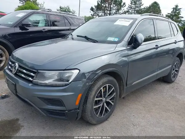3VV2B7AX4MM083136 2021 VOLKSWAGEN TIGUAN - Image 2