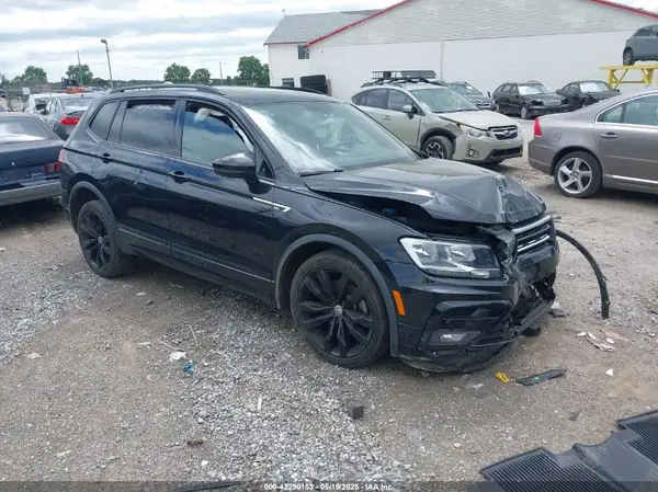 3VV2B7AX4MM111887 2021 VOLKSWAGEN TIGUAN - Image 1