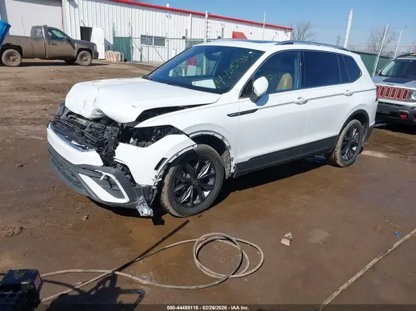 3VV2B7AX4NM105122 2022 VOLKSWAGEN TIGUAN - Image 2