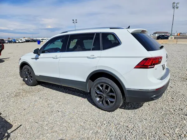 3VV2B7AX4NM127606 2022 VOLKSWAGEN TIGUAN - Image 2