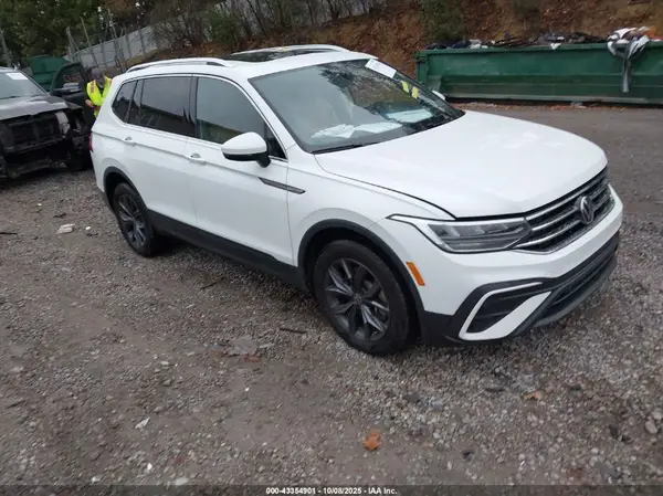 3VV2B7AX4NM163179 2022 VOLKSWAGEN TIGUAN - Image 1