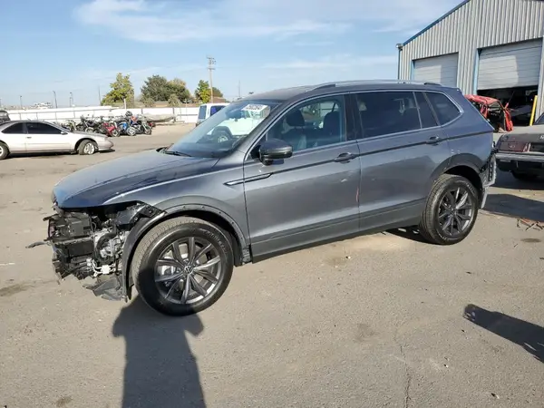 3VV2B7AX4RM002238 2024 VOLKSWAGEN TIGUAN - Image 1