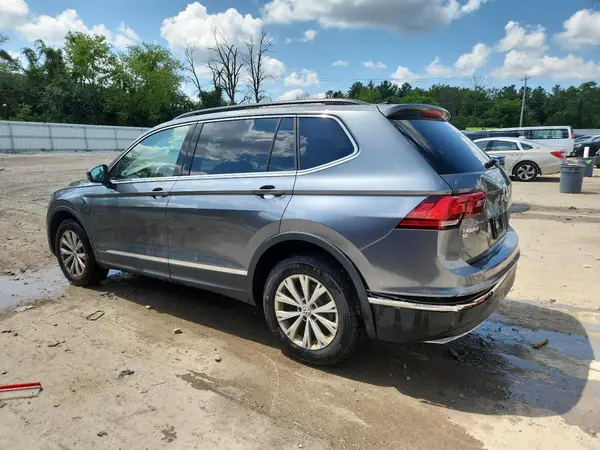 3VV2B7AX5JM000812 2018 VOLKSWAGEN TIGUAN - Image 2