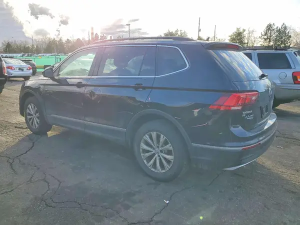 3VV2B7AX5JM001958 2018 VOLKSWAGEN TIGUAN - Image 2