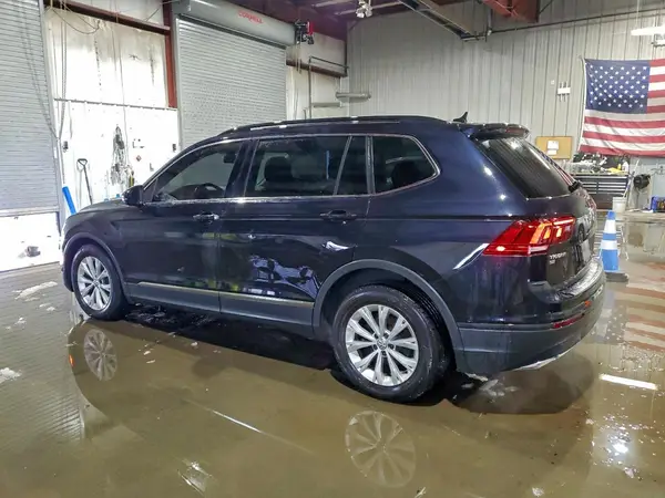 3VV2B7AX5JM029856 2018 VOLKSWAGEN TIGUAN - Image 2