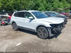 3VV2B7AX5JM036676 2018 VOLKSWAGEN TIGUAN