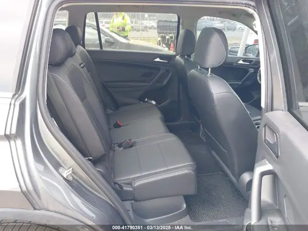 3VV2B7AX5JM037214 2018 VOLKSWAGEN TIGUAN - Image 8